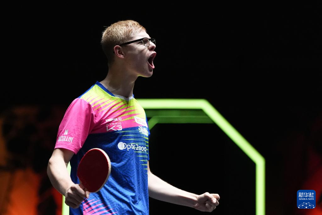 更因为他们 更因为他们