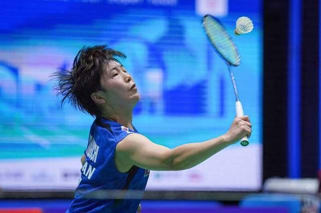 通过一系列 通过一系列